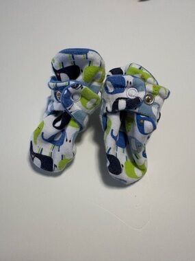 Zutano cotton baby booties. Elephant print 3m